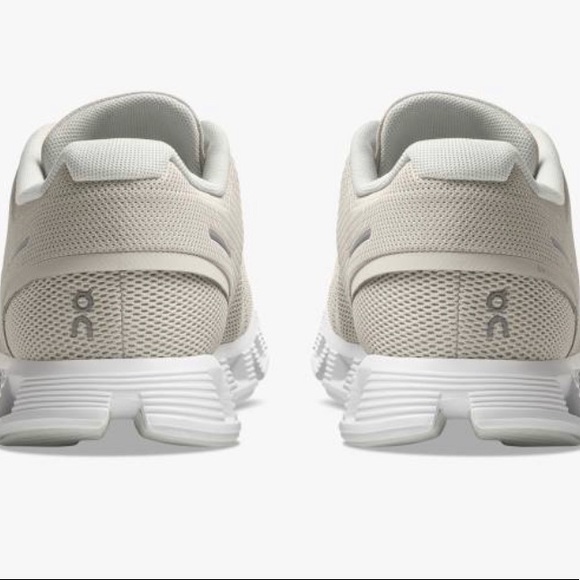 OnCloud 5 Running Shoes Brand New - Picture 2 of 3